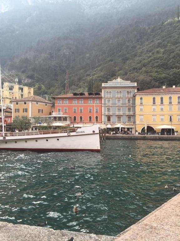 Casa Filippo Large 3 Room Apartment, Close To The Beach, Free Wifi Internet Riva del Garda Esterno foto